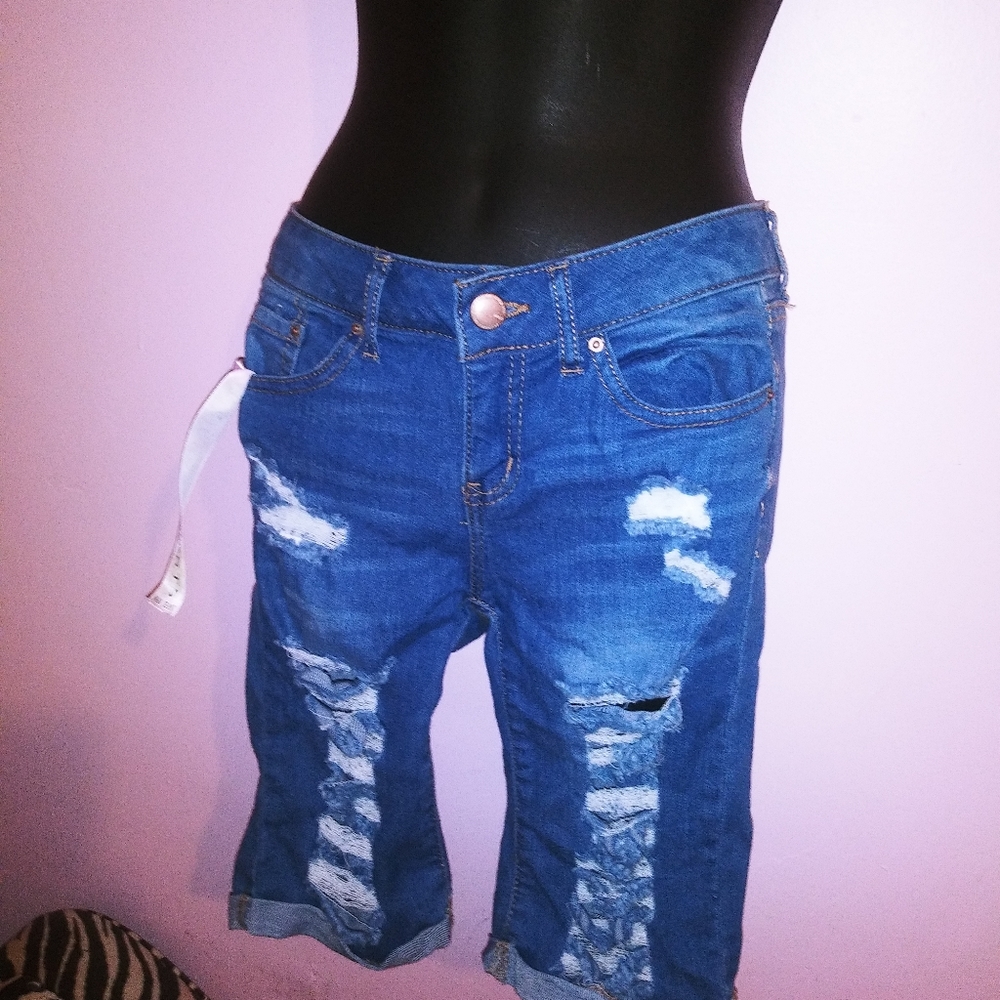 WAX Jean Bermuda Shorts Size Small